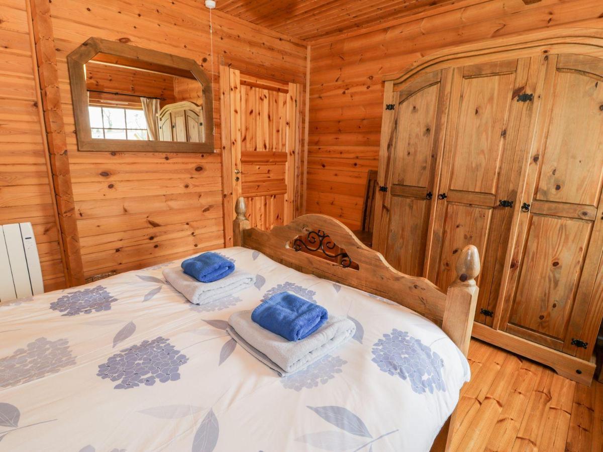 Sun View Lodge Лланбедр Екстер'єр фото